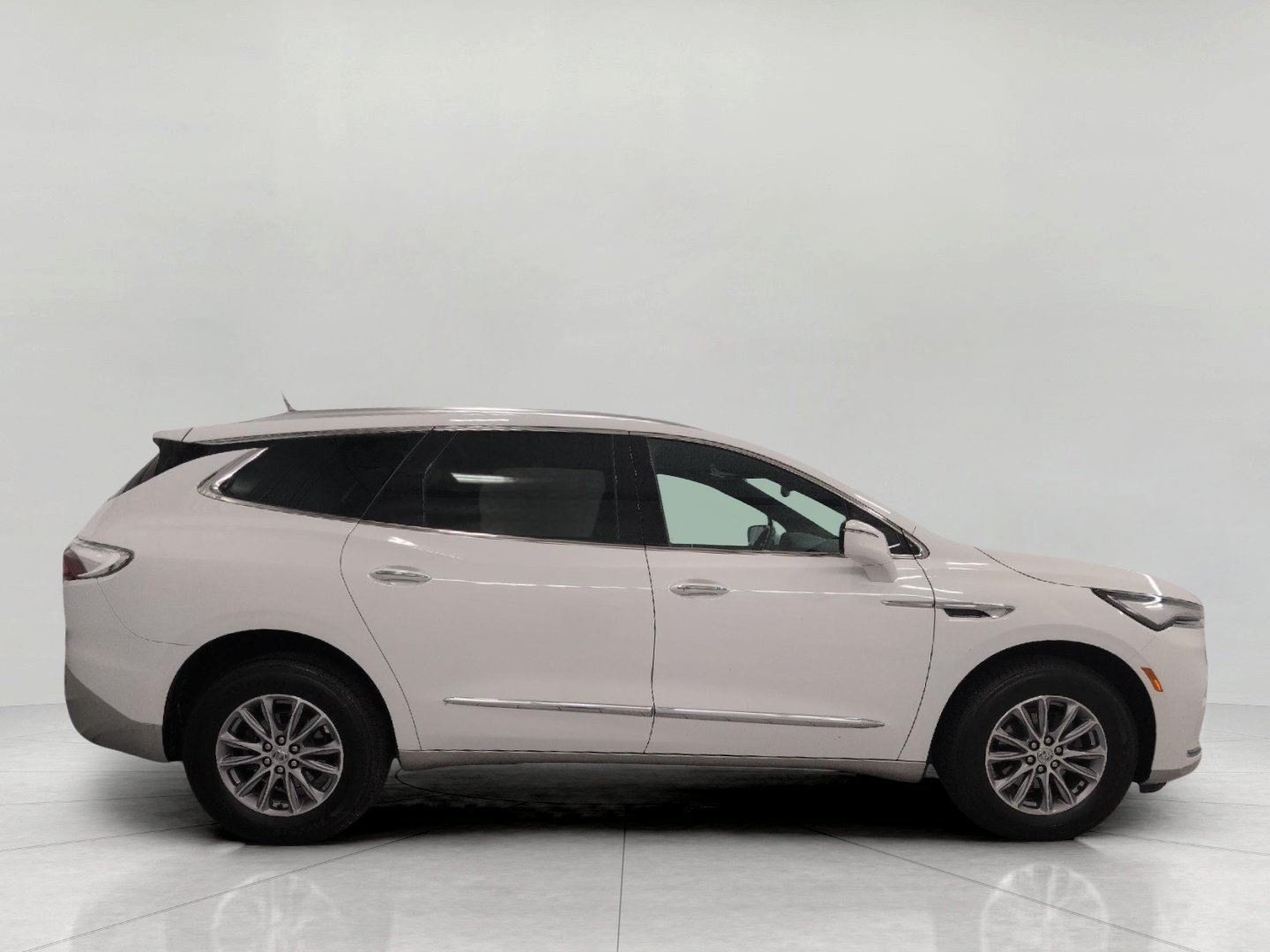 Used 2023 Buick Enclave Essence w/ Trailering Package, 5000 lbs. AWD/4WD image 11