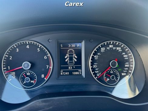 Used 2014 Volkswagen Jetta GLI Autobahn FWD image 28