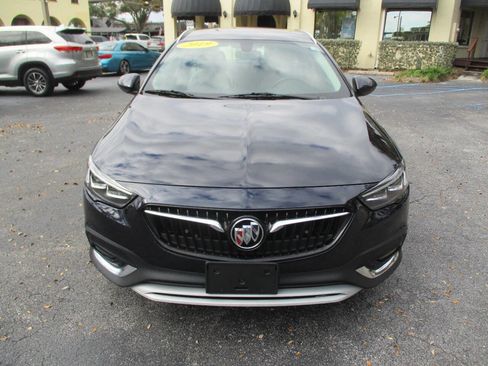 Used 2019 Buick Regal Essence w/ Driver Confidence Package I image 6