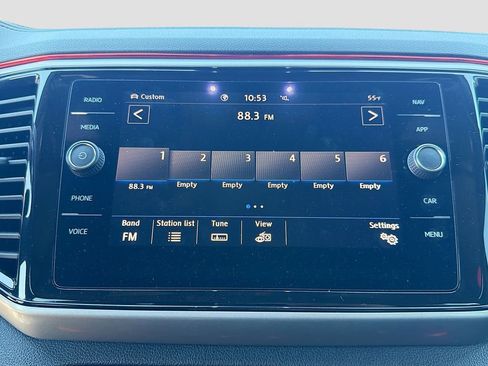 Used 2020 Volkswagen Atlas Cross Sport SEL R-Line AWD/4WD image 31