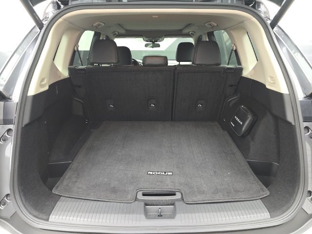 Used 2023 Nissan Rogue SV w/ SV Premium B Package FWD image 12