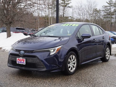 Used 2024 Toyota Corolla LE image 1