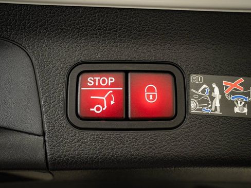 New 2026 Mercedes-Benz GLS 450 4MATIC image 21