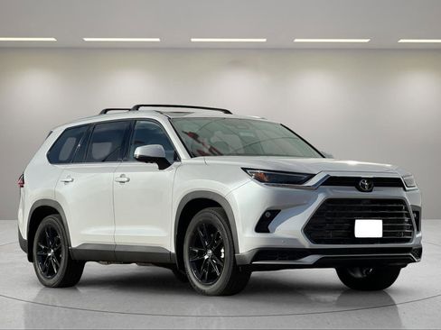 New 2026 Toyota Grand Highlander AWD Hybrid image 1