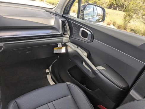New 2026 Kia Sorento EX FWD image 21