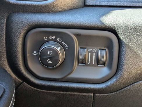New 2026 RAM 2500 Laramie AWD/4WD image 21