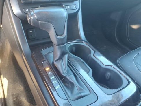 Used 2016 GMC Canyon SLT w/ Driver Alert Package image 19