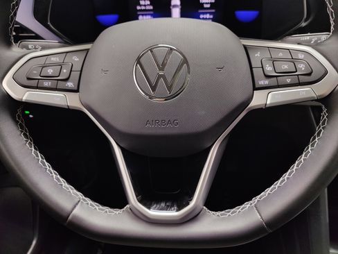 Certified 2023 Volkswagen Taos SE w/ Panoramic Sunroof Package image 27