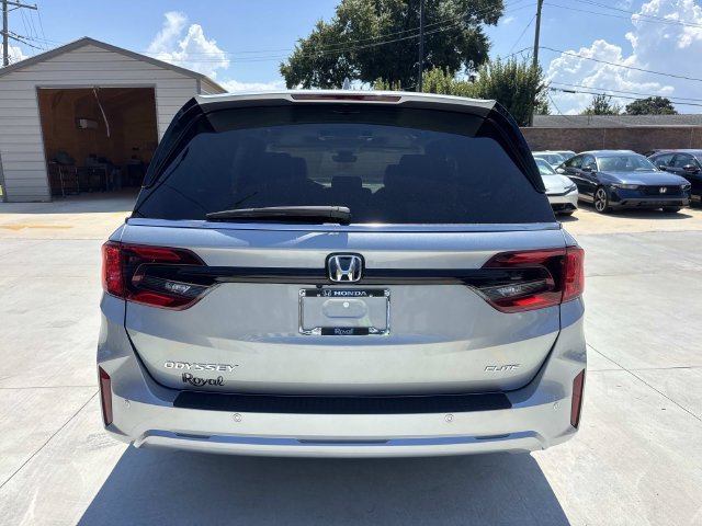 New 2027 Honda Odyssey Elite image 4