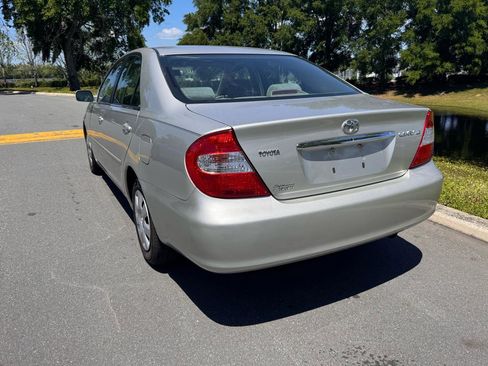 Used 2002 Toyota Camry XLE FWD image 12