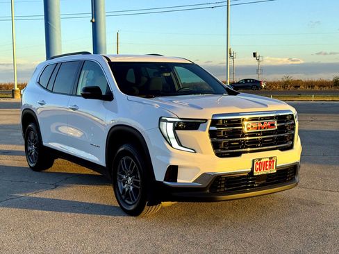 Used 2025 GMC Acadia Elevation image 4