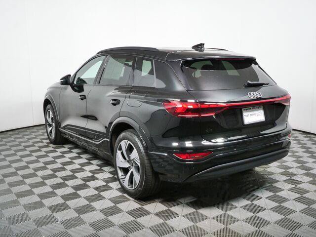 Used 2025 Audi Q6 e-tron Premium Plus AWD/4WD image 29