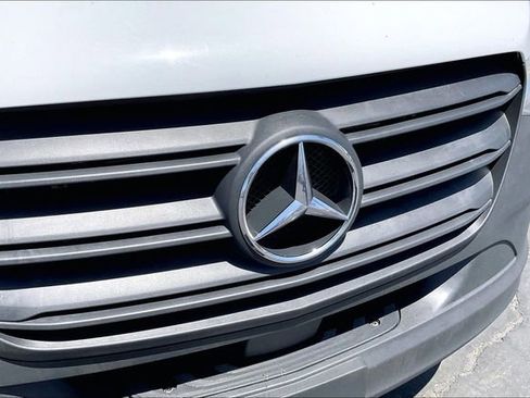 Used 2025 Mercedes-Benz Sprinter 2500 image 27