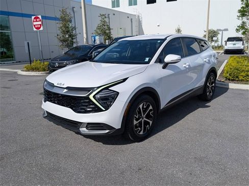 Used 2024 Kia Sportage EX image 4