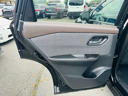 Used 2021 Nissan Rogue SV image 24