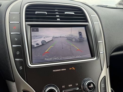 Used 2020 Lincoln Nautilus Premier AWD/4WD image 32