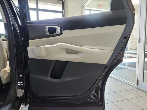 Certified 2023 Kia Sorento EX AWD/4WD image 28