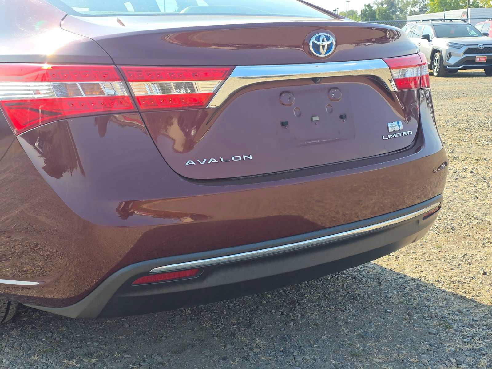 Used 2014 Toyota Avalon Limited FWD image 16