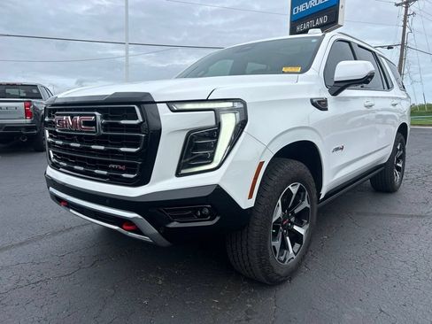 Used 2025 GMC Yukon AT4 w/ AT4 Premium Plus Package AWD/4WD image 1