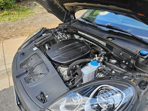 Used 2018 Porsche Macan Sport Edition image 37