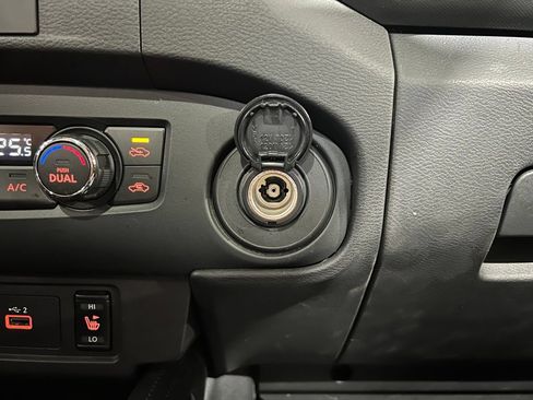 Used 2022 Nissan Frontier PRO-4X AWD/4WD image 35