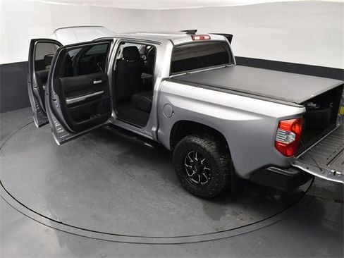 Used 2020 Toyota Tundra SR5 image 28