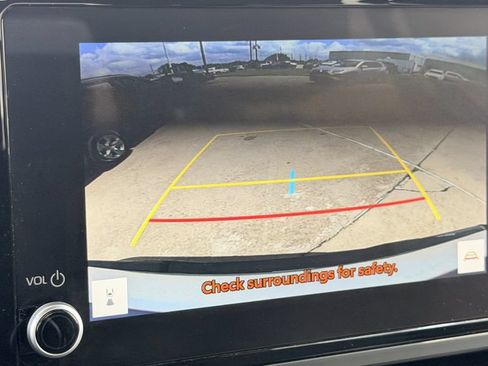 Used 2025 Toyota Tundra SR AWD/4WD image 18