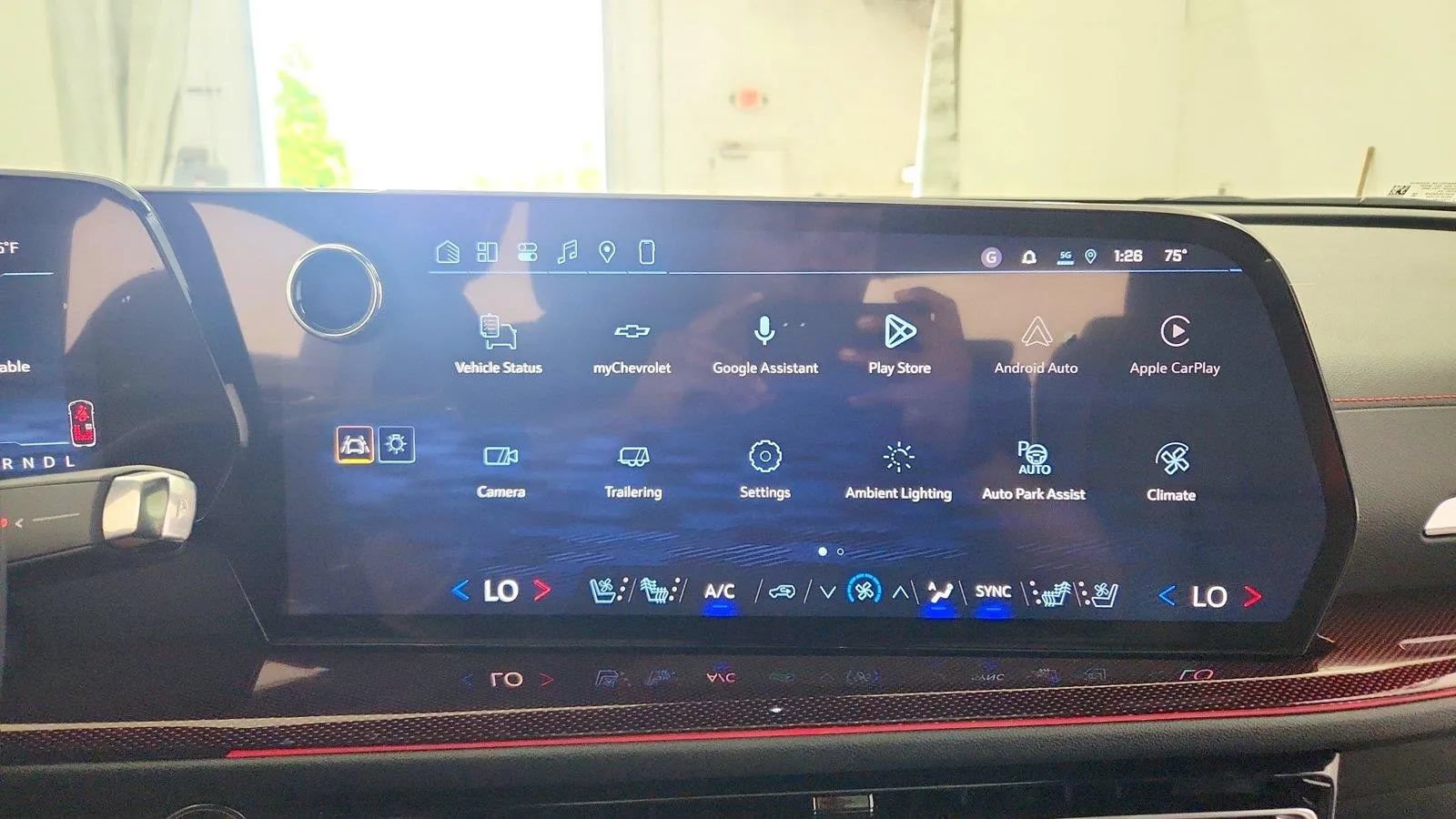 New 2027 Chevrolet Traverse RS AWD/4WD image 17