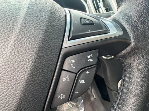 Used 2016 Ford Edge SEL FWD image 8