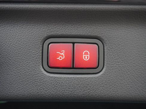 Used 2023 Mercedes-Benz S 580 4MATIC Sedan w/ 3D Technology Package image 28