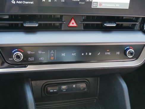 Used 2023 Kia Sportage EX image 23