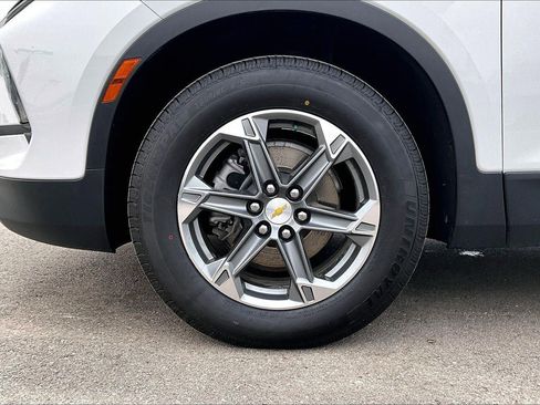 Used 2023 Chevrolet Blazer LT image 8