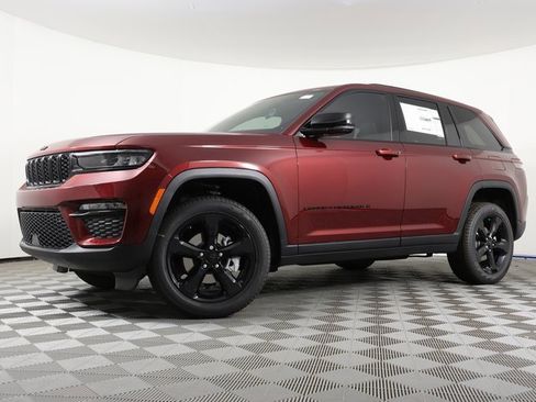 New 2025 Jeep Grand Cherokee Limited w/ Black Appearance Package image 1