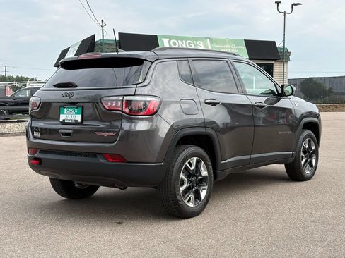 Used 2018 Jeep Compass Trailhawk w/ Cold Weather Group AWD/4WD image 8