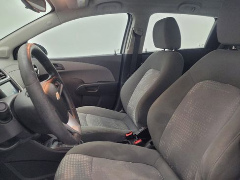 Used 2017 Chevrolet Sonic LT image 17