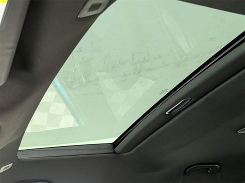 Certified 2022 Jeep Renegade Altitude w/ Convenience Group image 25