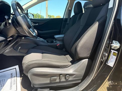 Used 2023 Subaru Outback Premium AWD/4WD image 7
