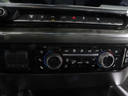 Used 2025 Chevrolet Silverado 3500 High Country w/ Technology Package AWD/4WD image 11
