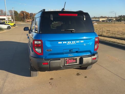 Used 2025 Ford Bronco Sport Outer Banks image 8