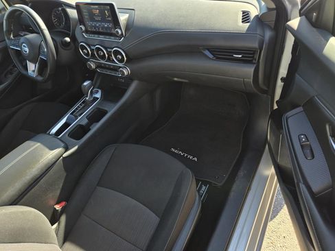 Certified 2022 Nissan Sentra SV image 7