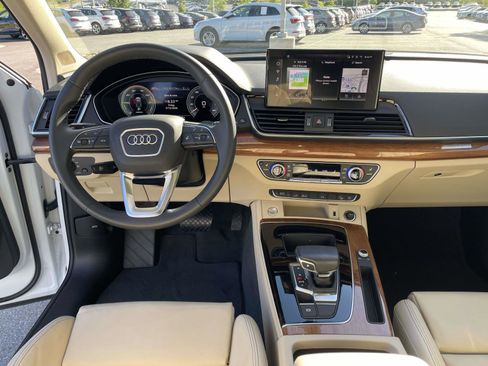 Certified 2023 Audi Q5 e Premium Plus w/ Premium Plus Package AWD/4WD image 13