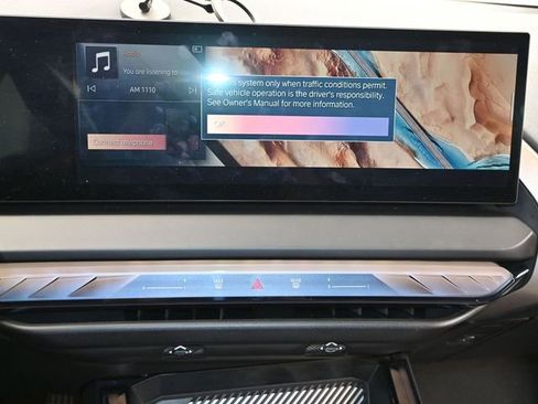 Used 2025 BMW X3 xDrive30i w/ Premium Package image 16