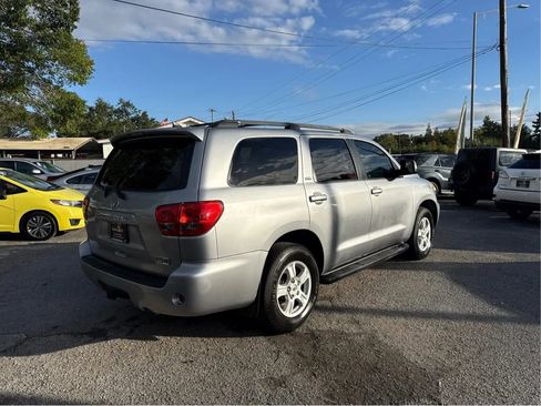 Used 2013 Toyota Sequoia SR5 image 5