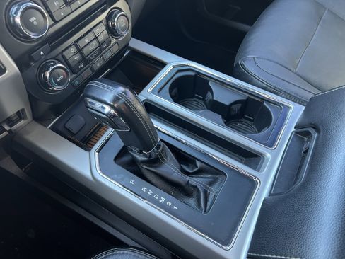 Used 2015 Ford F150 Lariat image 25