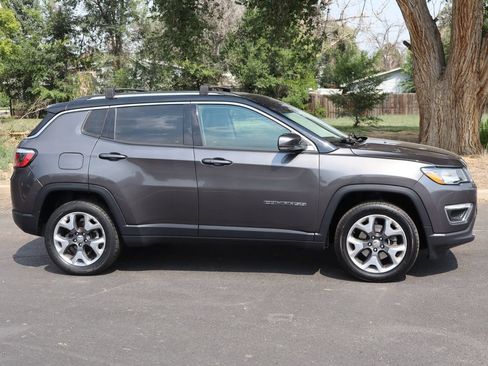 Used 2019 Jeep Compass Limited AWD/4WD image 3