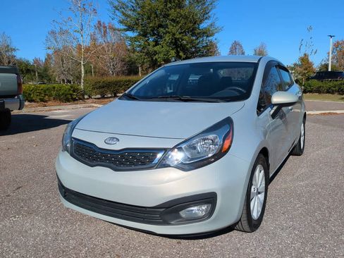 Used 2013 Kia Rio EX image 2