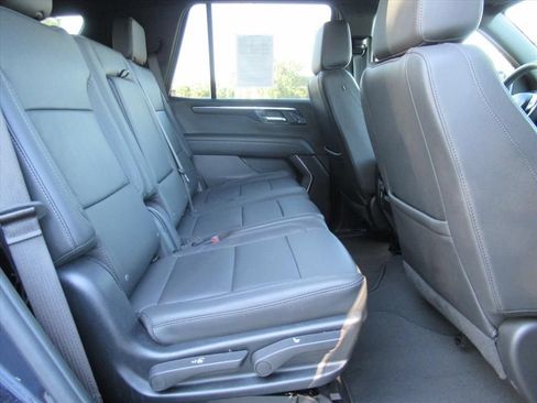 Used 2025 Chevrolet Tahoe Z71 AWD/4WD image 30