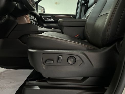 Used 2024 Chevrolet Tahoe High Country image 15