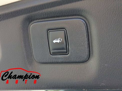 Used 2017 INFINITI QX60 w/ Deluxe Technology Package image 17