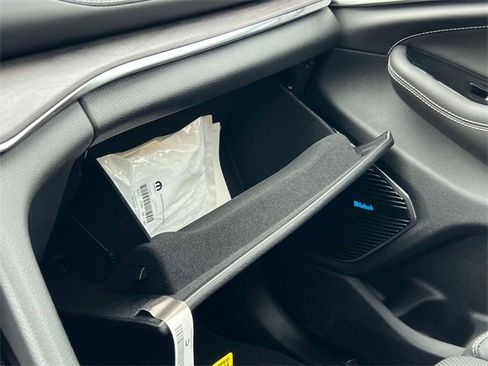 Used 2023 Jeep Grand Cherokee Overland w/ Luxury Tech Group IV image 37